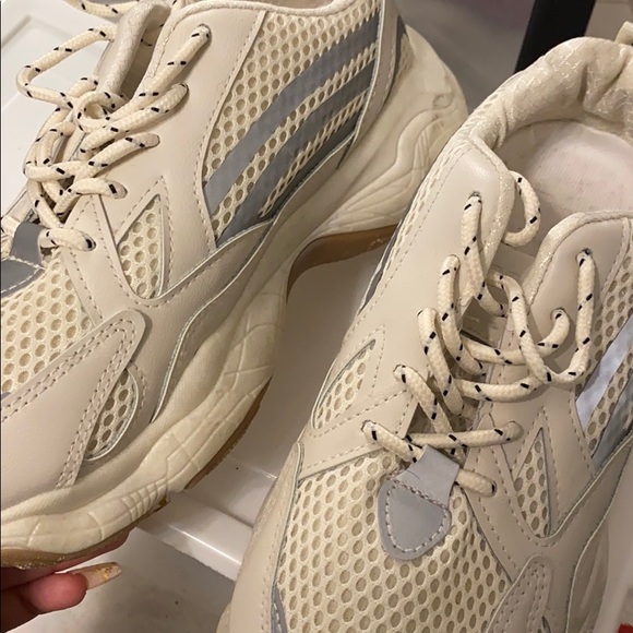 Shoes - Picture 5 of 5